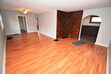 907 S 1st St, Frankfort, IN 46041 - photo 6