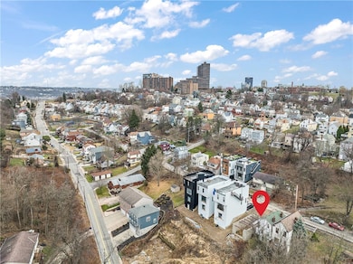 424 Clarence St, Pittsburgh, PA 15211 - photo 3
