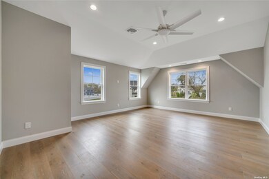 13 Sycamore Place, Smithtown, NY 11787 - photo 5