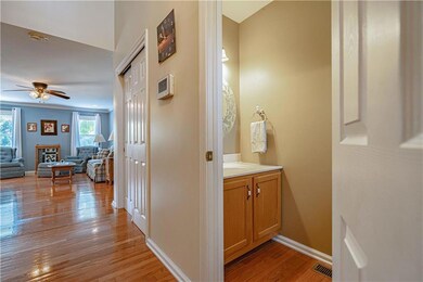 1364 Howard Ln, Easton, PA 18045 - photo 5