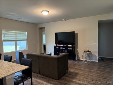 2009 S 14th St, Broken Arrow, OK 74012 - photo 2