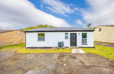 3388 Ninann Ct, Cincinnati, OH 45211 - photo 5