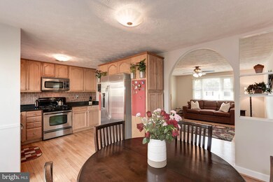 7027 Bedrock Rd, Alexandria, VA 22306 - photo 6