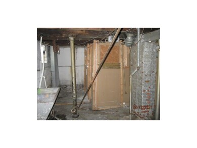14126 Sylvia Ave, Cleveland, OH 44110 - photo 5