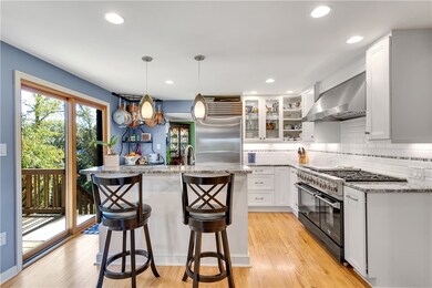 The beautiful Kitchen features an 8-burner BlueSta