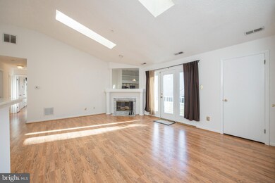 1406 Naomis Ct, North Wales, PA 19454 - photo 3