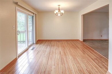 dining area of kitchen