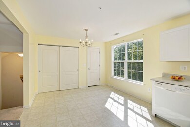 22941 Meadow Mist Rd unit 3302, Germantown, MD 20876 - photo 4