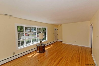 17 Wertman Ln, Albany, NY 12211 - photo 3