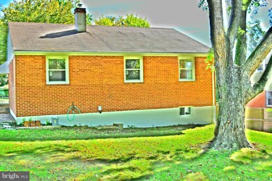 206 E Mill Ave, Capitol Heights, MD 20743 - photo 3