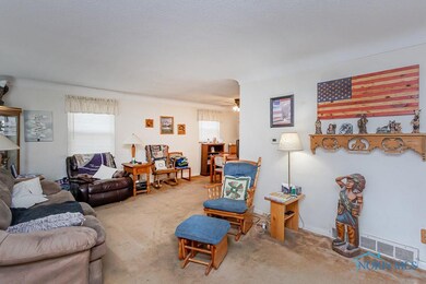 3804 Wallwerth Dr, Toledo, OH 43612 - photo 4