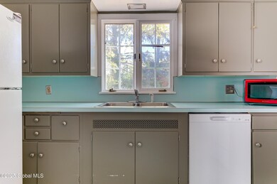 75 Euclid Ave, Albany, NY 12203 - photo 6