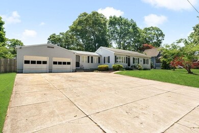 36 Oak Square, Attleboro, MA 02703 - photo 2