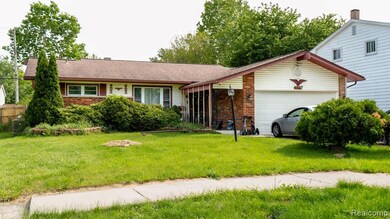 4107 Windward Dr, Lansing, MI 48911 - photo 3