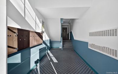 324 Post Ave unit 10F, Westbury, NY 11590 - photo 4