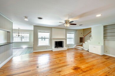 13910 Queensbury Ln, Houston, TX 77079 - photo 6