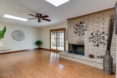 9406 N. 34th Place