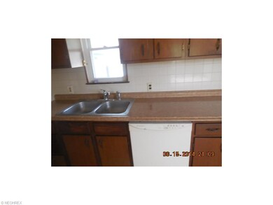 1802 Ridgewick Dr, Wickliffe, OH 44092 - photo 3