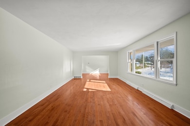 1639 Oak St, Niles, MI 49120 - photo 7