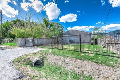 6714 Dumble St, Houston, TX 77021 - photo 6