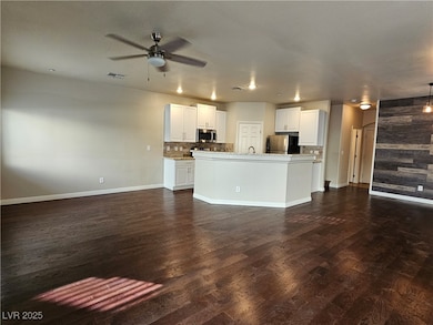 5545 Dueces Wild Ct unit 103, Las Vegas, NV 89122 - photo 7