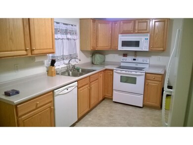 19 Amanda Dr, Hudson, NH 03051 - photo 4