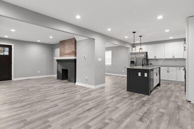 6thStreetZillow-12