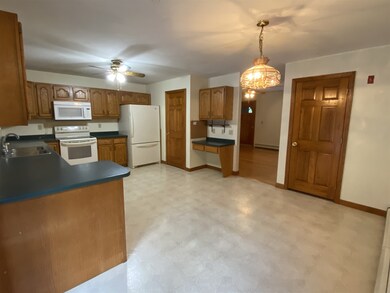 185 Irving Dr unit B, Weare, NH 03281 - photo 6