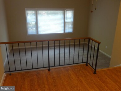 8540 Barrington Ct unit 933, Springfield, VA 22152 - photo 6