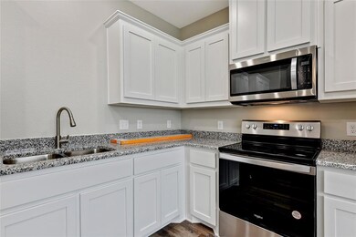 515 W Bond St, Denison, TX 75020 - photo 7