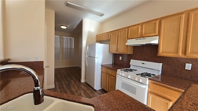 2525 Rainbow Cactus Ct, Las Vegas, NV 89106 - photo 7