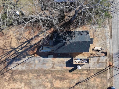 155 Gray St, Woodruff, SC 29388 - photo 5