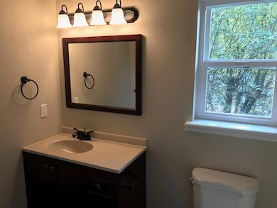 711 SE 11th St, Grants Pass, OR 97526 - photo 7