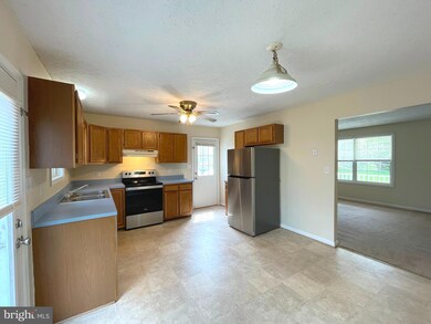 26110 Sycamore Dr, Mechanicsville, MD 20659 - photo 5