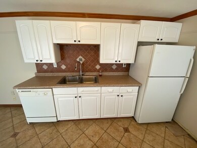 140 Pueblo Rd, Carpentersville, IL 60110 - photo 5