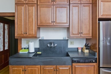 258 Springfield St, Chicopee, MA 01013 - photo 6