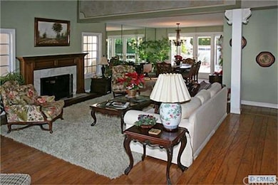 Elegant Formal Living Room with Vaulted Ceiling, H
