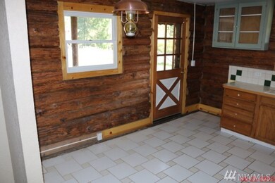 12620 Kapowsin Highlands Dr E, Graham, WA 98338 - photo 2