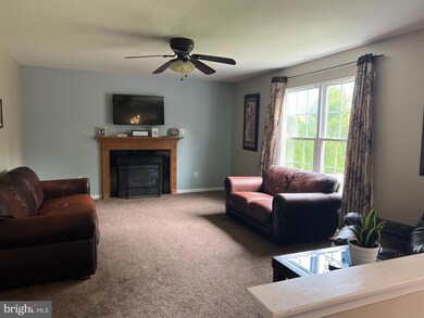 33 Hayden Cir, Reading, PA 19606 - photo 3