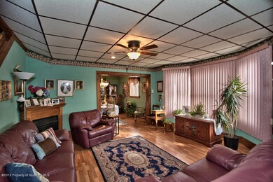 520 W Taylor St, Taylor, PA 18517 - photo 3