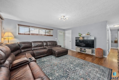 2615 S Norton Ave, Sioux Falls, SD 57105 - photo 5