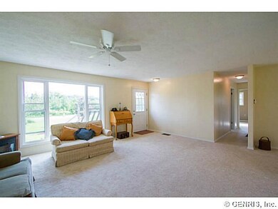 Family Room Brand new carpet,paint & windows!