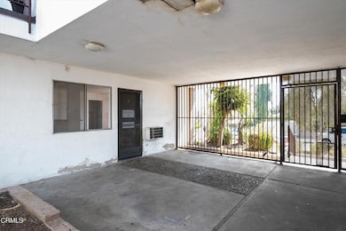 13040 Dronfield Ave unit 3, Sylmar, CA 91342 - photo 2