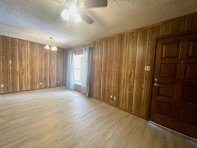 811 N York Ave, Denison, TX 75020 - photo 4