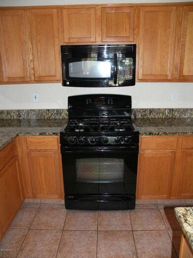 Gas Range & Built In Microwave