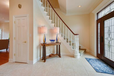 marisol foyer