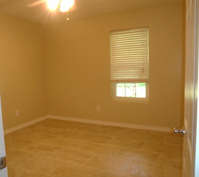 401 Walnut St, Brazoria, TX 77422 - photo 6