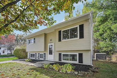 5-web-or-mls-Tami Pl-S0411-005