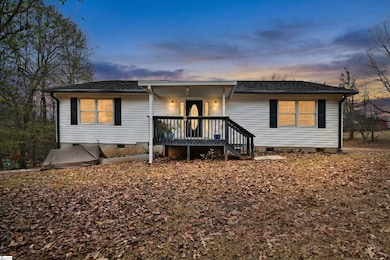 134 Rolling Dr, Westminster, SC 29693 - photo 2