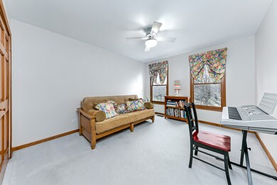 3720 Falkner Dr unit 7, Naperville, IL 60564 - photo 4